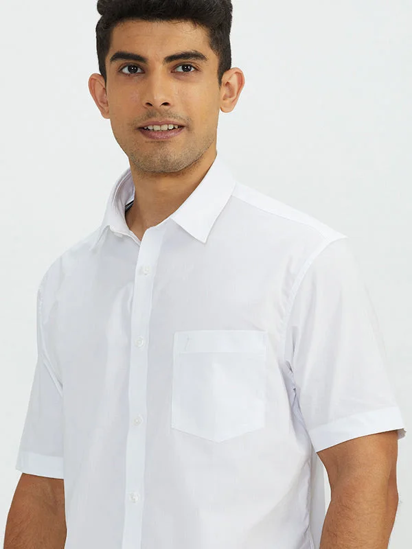 Men Solid Half Sleeve Cotton Shirt